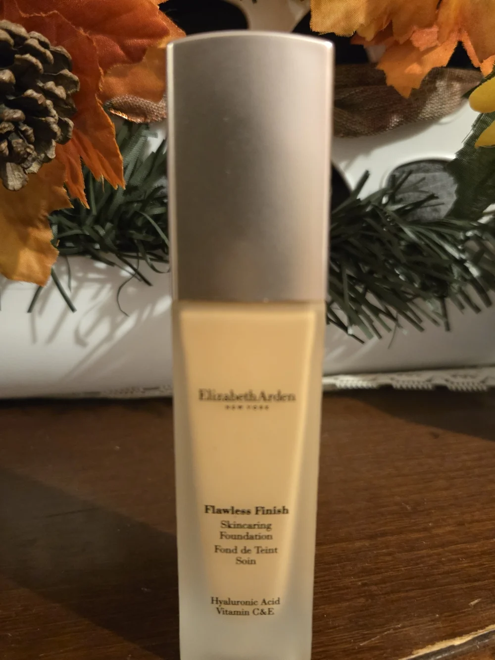 Elizabeth Arden Flawless Finish Skincaring Foundation 430W 1 oz Hyaluronic Acid